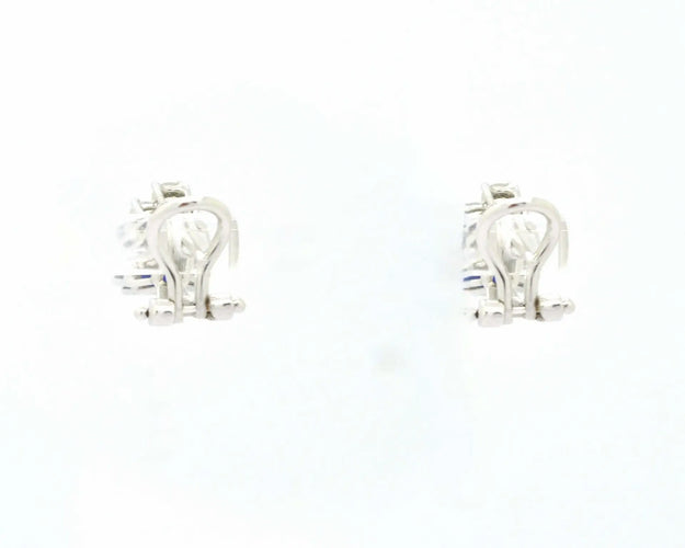 Boucles d'oreilles Boucles d’oreilles en or blanc 18 ct avec saphirs et diamants 58 Facettes 9615