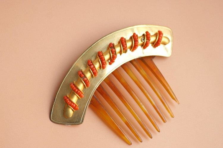 Peigne à cheveux diadème en métal doré et perles de corail 58 Facettes