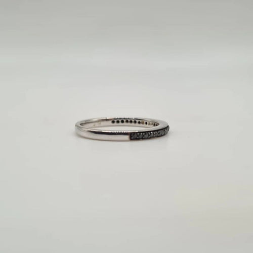 Bague 53 Demi-alliance or blanc sertie de diamants noirs 58 Facettes