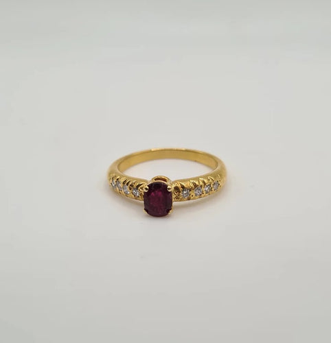 Bague 55.5 Bague or jaune sertie d’un rubis et diamants 58 Facettes