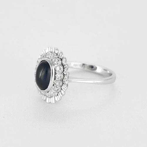 Bague 55.5 Bague à chaton ovale en or gris 18k, saphir et diamants 58 Facettes BA491