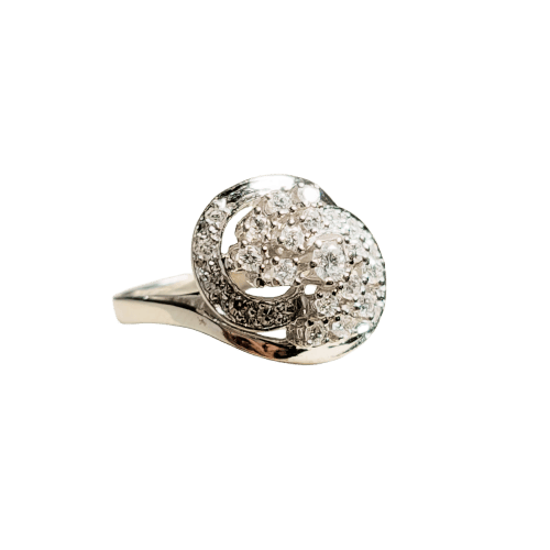 Bague 51.5 Bague vintage en or blanc 14 carats avec diamants 58 Facettes 2825