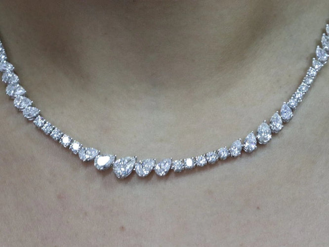 Collier Collier rivière de diamants Or blanc 58 Facettes 190