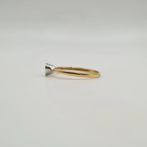 Bague 54 Solitaire or jaune & blanc 18 carats serti d’un diamant 58 Facettes