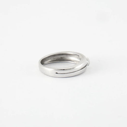 Bague 48 Bague en Or blanc & diamants 58 Facettes