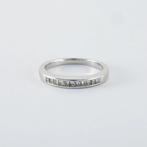 Bague 54 Bague en or blanc & diamants 58 Facettes