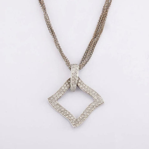 Collier Pendentif : Largeur : 2.5 cm ; Longueur :  3 cm / Blanc/Gris / Or 750 Collier Or blanc Diamants 58 Facettes 200011R