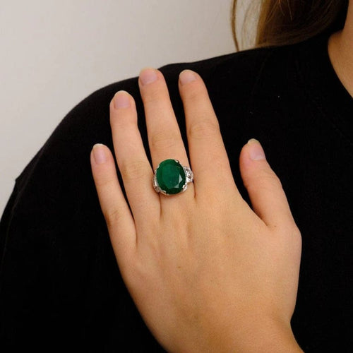 Bague 54 Bague émeraude ovale et diamants en or gris 18k 58 Facettes ALGU23