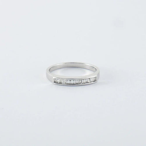 Bague 54 Bague en or blanc & diamants 58 Facettes