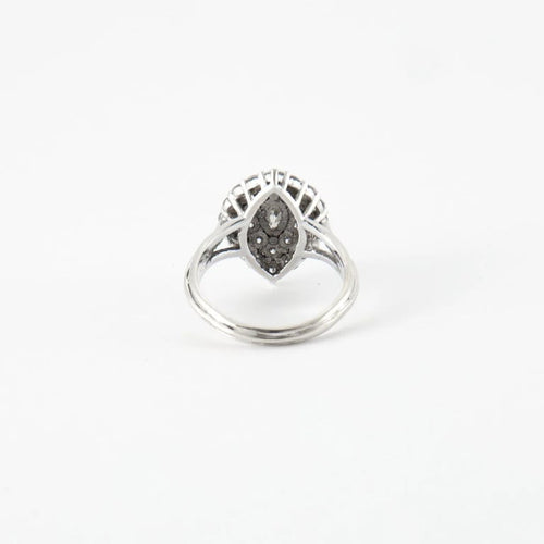 Bague 48 Bague en Or blanc & diamants 58 Facettes
