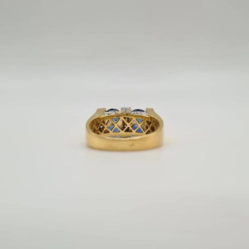 Bague 55 Bague art déco or jaune 18 carats sertie de 6 saphirs ovales et diamants 58 Facettes