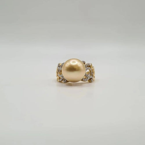 Bague 54 Bague or jaune 18 carats sertie d’une perle de culture et diamants 58 Facettes