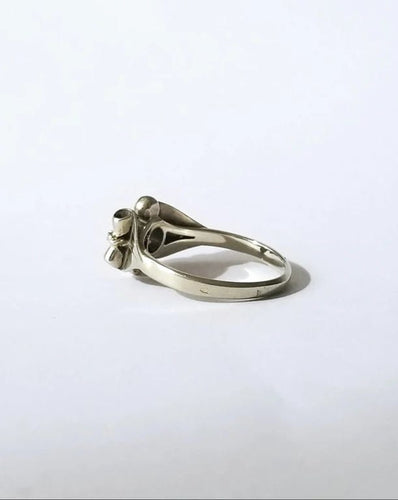 Bague 53 Bague ancienne en or blanc 18k et diamant 0,05 carat 58 Facettes