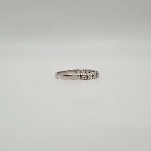 Bague 56 Demi-alliance or blanc diamants 58 Facettes