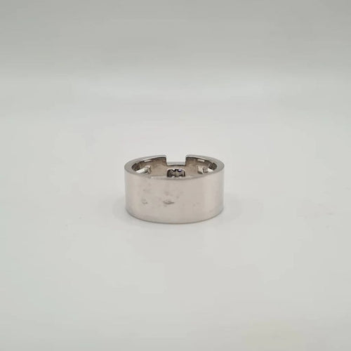 Bague 54 Bague or blanc sertie de diamants 58 Facettes