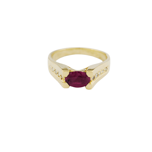 Bague 53 Bague en or jaune 18 carats avec rubis ovale et diamants 58 Facettes 34543
