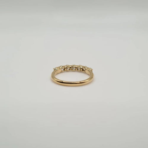 Bague 48 Demi-alliance or jaune sertie de diamants 58 Facettes