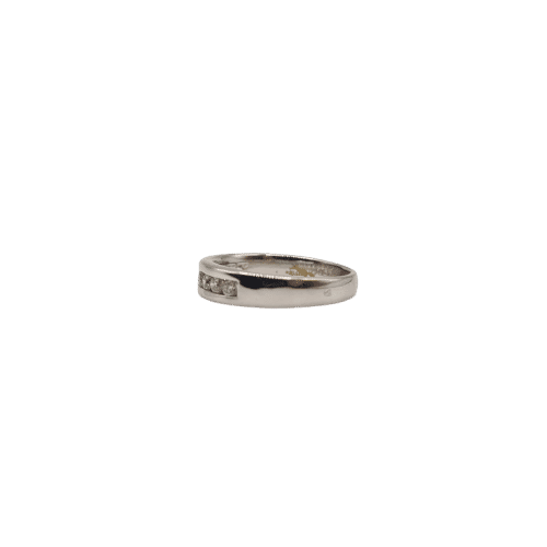 Bague 53 Demi-alliance or blanc 18 carats sertie de diamants 58 Facettes