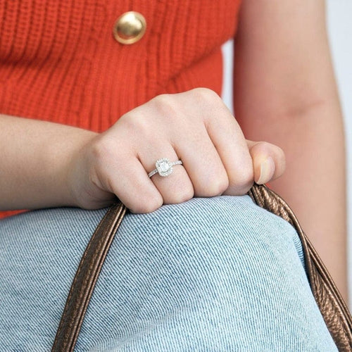 Bague 50 Bague - Solitaire diamant taille rectangle en or blanc 18k et diamants 58 Facettes LJ22-1