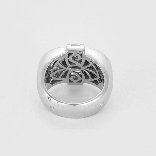 Bague 53 Bague - Bague navette serti clos en or blanc 18k et diamants 58 Facettes N0610