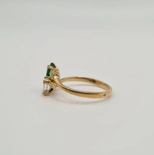 Bague 49.5 Bague or jaune 18 carats sertie d'une émeraude et diamants naturels 58 Facettes