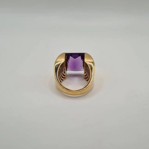 Bague 55 Bague or jaune sertie d’une améthyste 58 Facettes