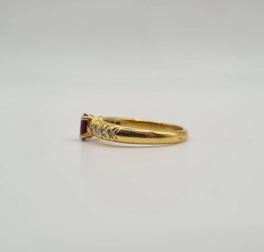 Bague 55.5 Bague or jaune sertie d’un rubis et diamants 58 Facettes