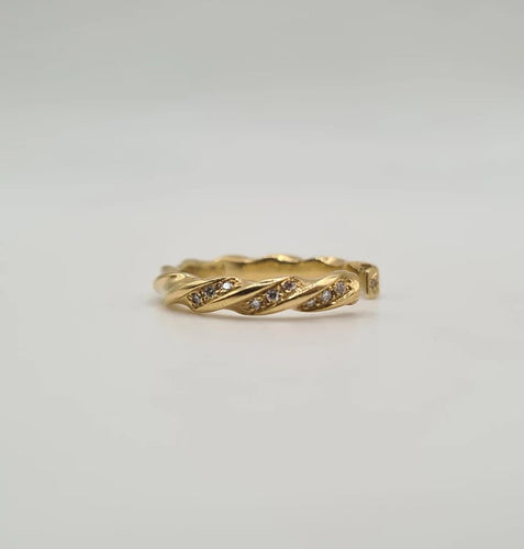 Bague 53 Bague or jaune sertie de diamants 58 Facettes