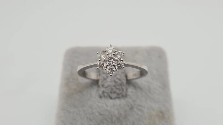 Bague 54 Bague en Or blanc, diamants 58 Facettes