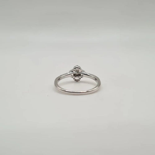 Bague 53 Bague fleur or blanc sertie de diamants 58 Facettes