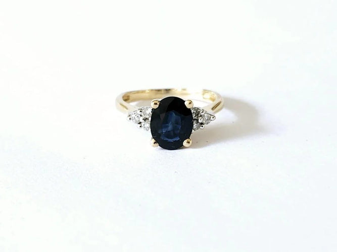 Bague 52 Bague saphir ovale et diamants en or jaune 18k 58 Facettes