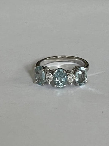 Bague 52 Bague or gris aigues-marines diamants 58 Facettes 4627