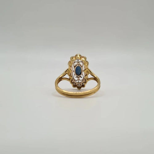 Bague 56 Bague art déco or jaune 18 carats sertie d’un saphir ovale et diamants 58 Facettes