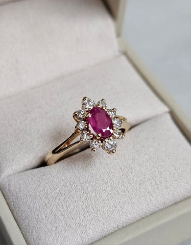 Bague 51.5 Bague marguerite rubis et diamants en or jaune 18 carats 58 Facettes 717
