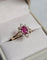 Bague 51.5 Bague marguerite rubis et diamants en or jaune 18 carats 58 Facettes 717