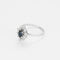 Bague 60.5 Bague marguerite en or blanc, saphir et diamants 58 Facettes 58FC103