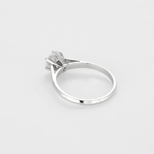 Bague 58 Bague solitaire en or gris et diamant 1 carat environ 58 Facettes 58FC122
