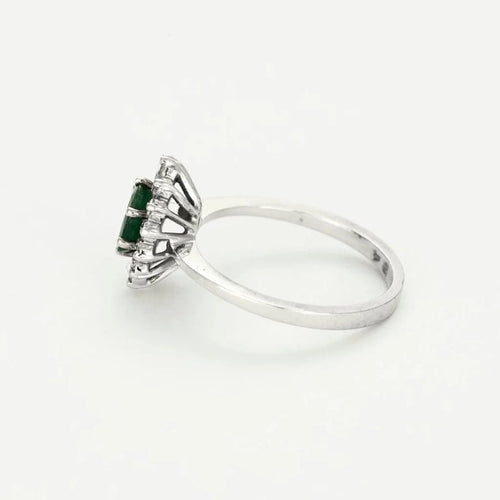 Bague 53 Bague marguerite en or blanc 18K, émeraude et diamants 58 Facettes 58FC162