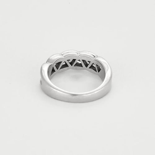 Bague 51 Bague jonc en or blanc 18K sertie de diamants 58 Facettes 58FC150