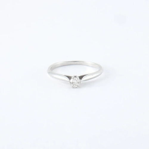 Bague 49 Bague en or blanc & diamants 58 Facettes