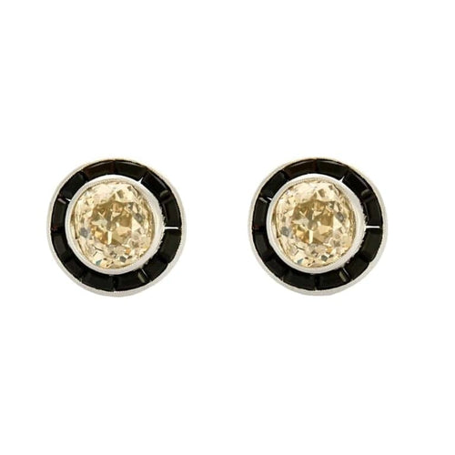 Boucles d'oreilles Boucles d'oreilles - Entourage d'onyx en or gris 18k et diamants 58 Facettes LJ20