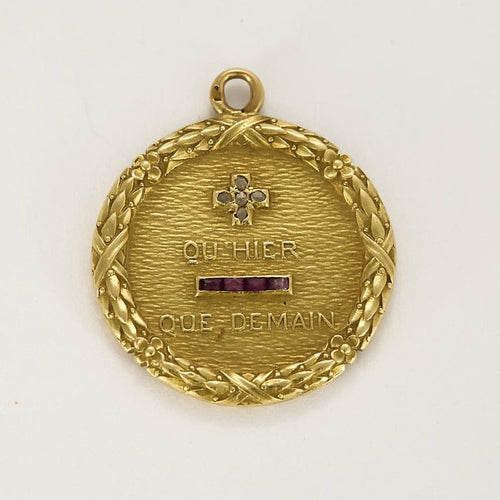 Pendentif Augis - Médaille sentimentale en or jaune, rubis et diamants 58 Facettes SB2222X2
