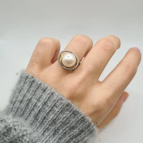 Bague 50 Bague or jaune sertie d’une perle de culture et diamants naturels 58 Facettes