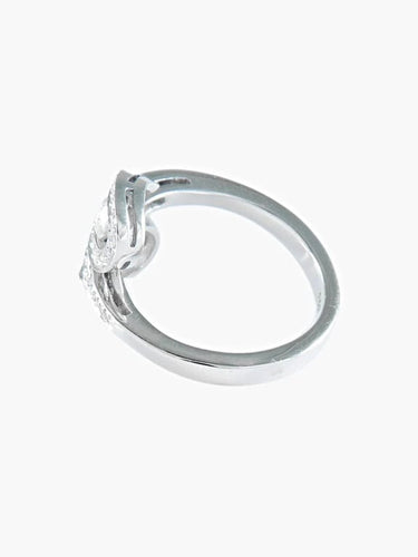 Bague 52.5 Bague en or blanc sertie de diamants entrelacés 58 Facettes 422 00279