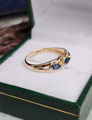 Bague 53 Bague vintage en or jaune 18 carats, saphirs et diamants 58 Facettes 718