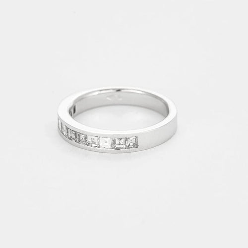 Bague 53 Demi-alliance - Bague sertie rail en or gris et diamants 58 Facettes LJ24