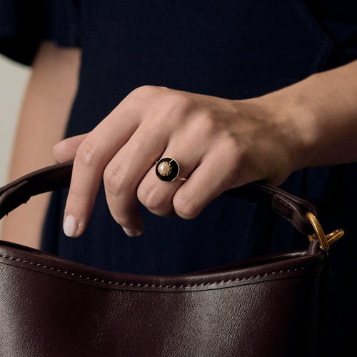 Bague 51 Bague en Or jaune, Onyx et perle 58 Facettes VAN0760X3