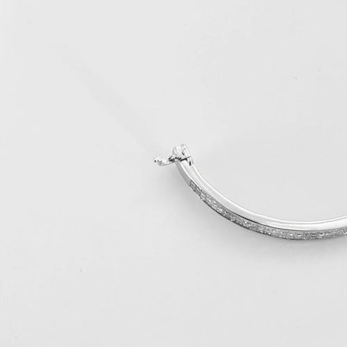 Bracelet Bracelet or blanc 18 carats serti diamants baguette 58 Facettes