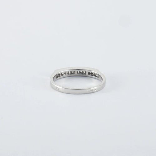 Bague 54 Bague en or blanc & diamants 58 Facettes