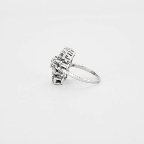 Bague 54 Bague cocktail en or blanc 18 carats et diamants 58 Facettes 1075